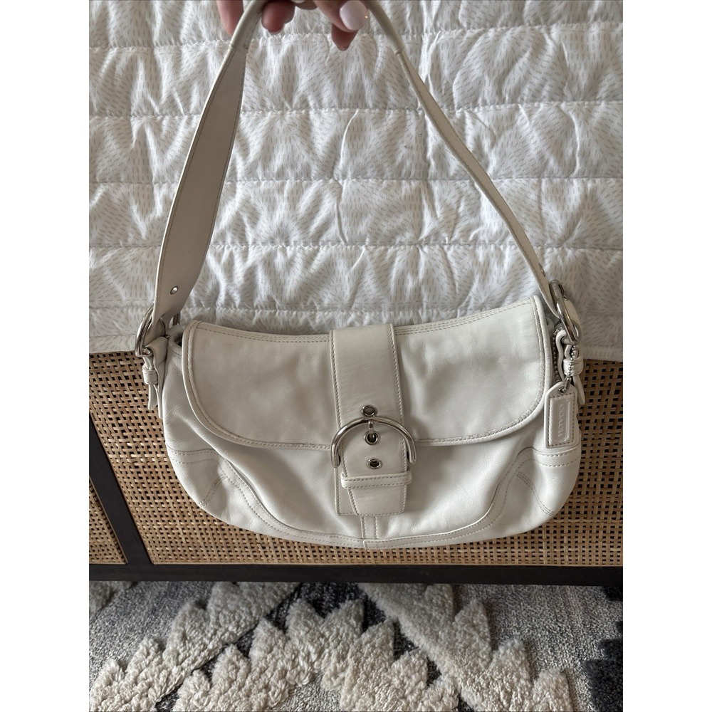 Coach Vintage Soho Medium Buckle Flap Leather Shoulder Bag 9248 White Silver Y2K